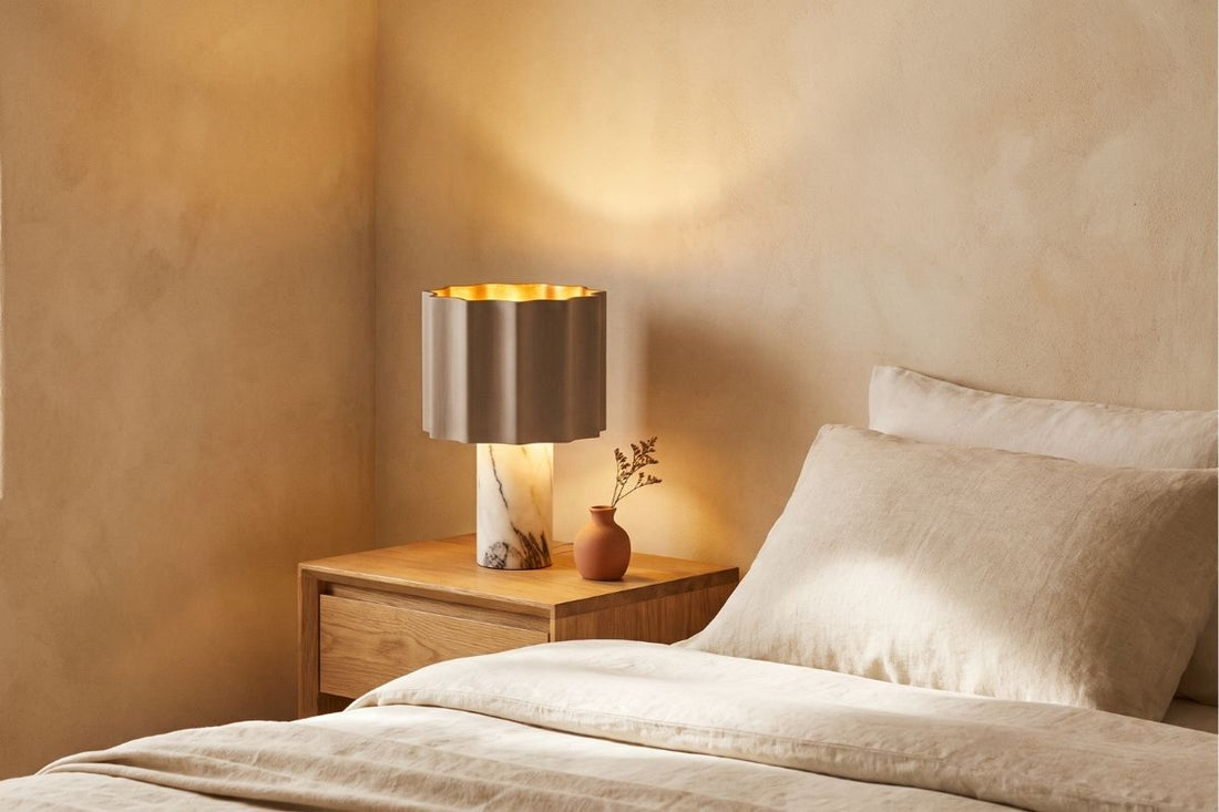 How to Choose a Bedside Lamp: Size, Height and Light Temperature