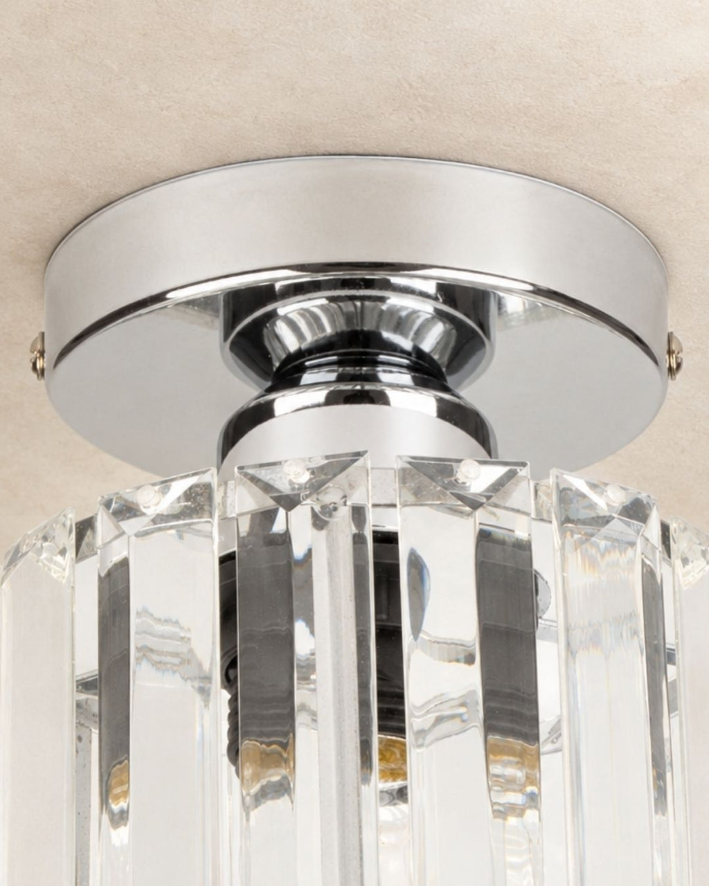 Amia ceiling light, close view of the lamp base