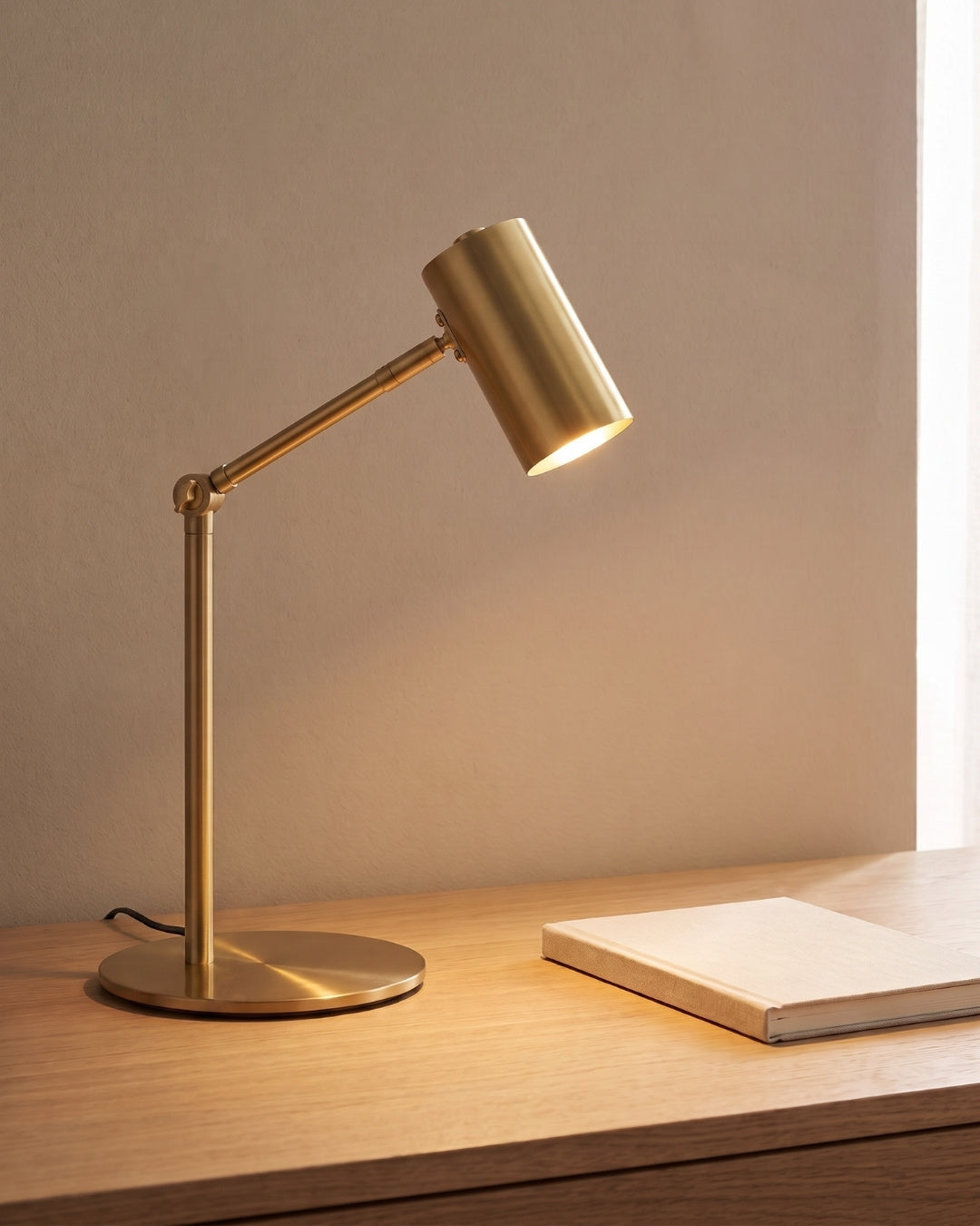 Desk Lamp - Warno