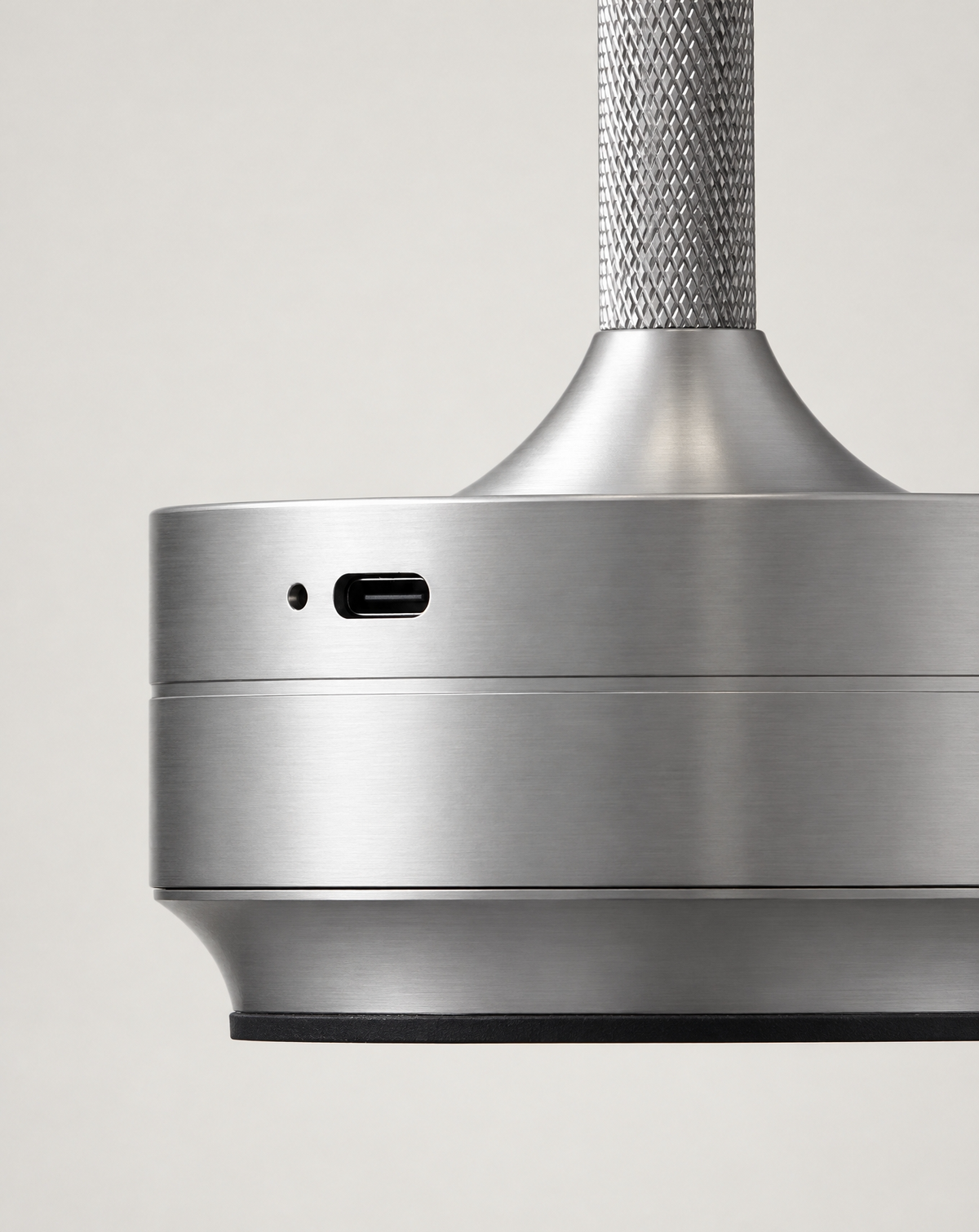 Brenna table lamp in Silver, brushed aluminium base with USB-C charging port