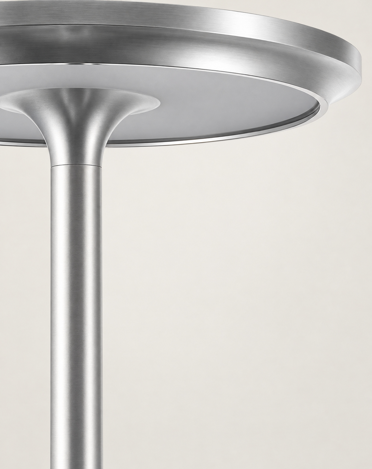 Brenna table lamp in Silver, close-up of the head and slim stem