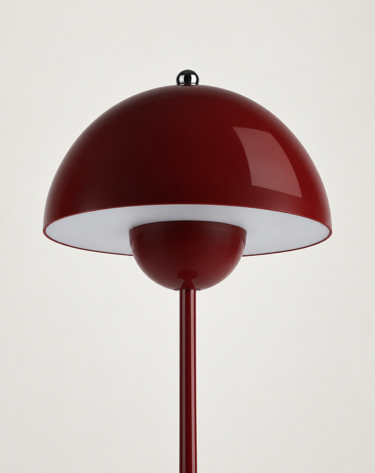 Elsin table lamp in Cherry red