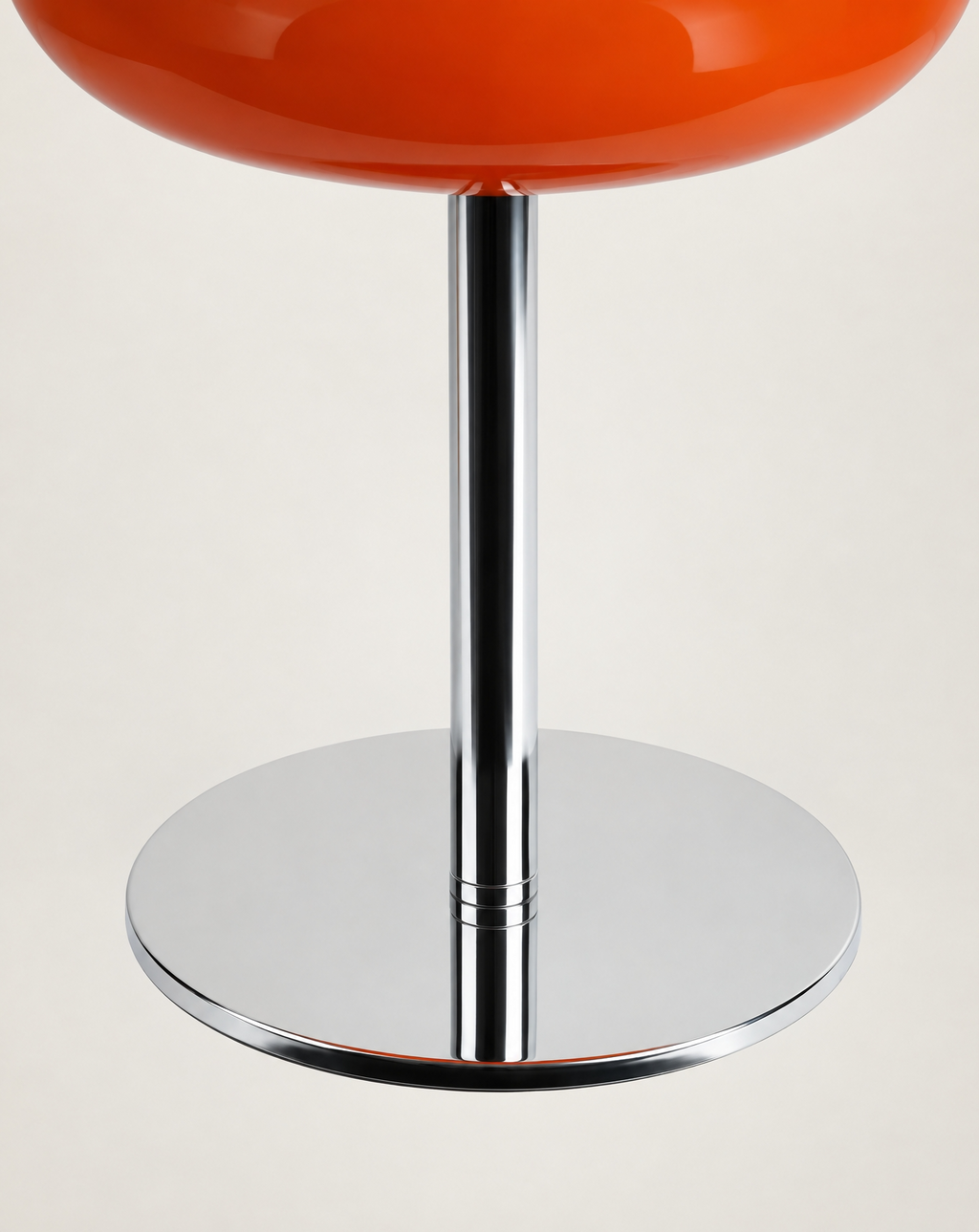 Olvetti table lamp, chrome stem and round base